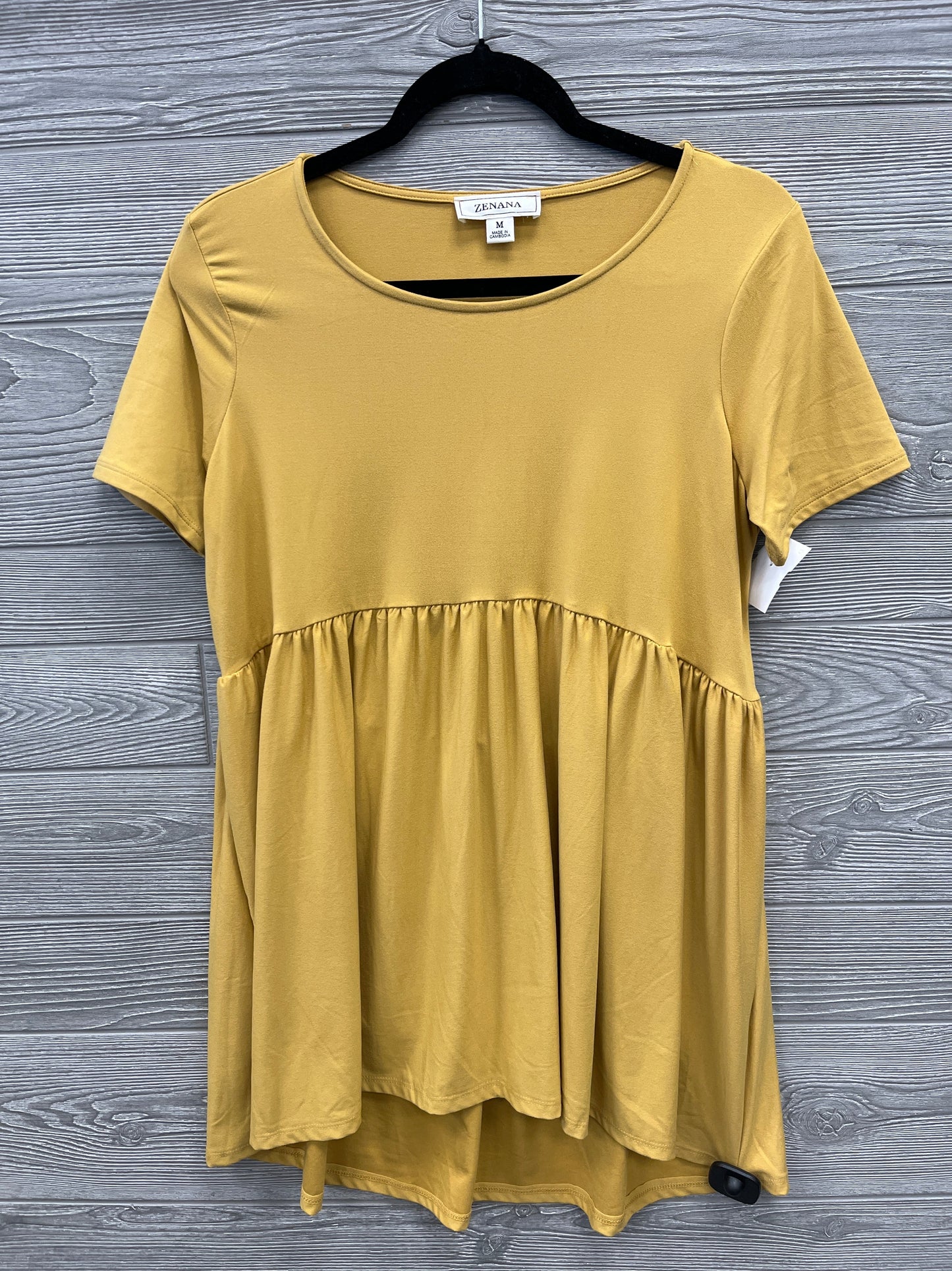 Top Short Sleeve By Zenana Outfitters In Yellow, Size: M