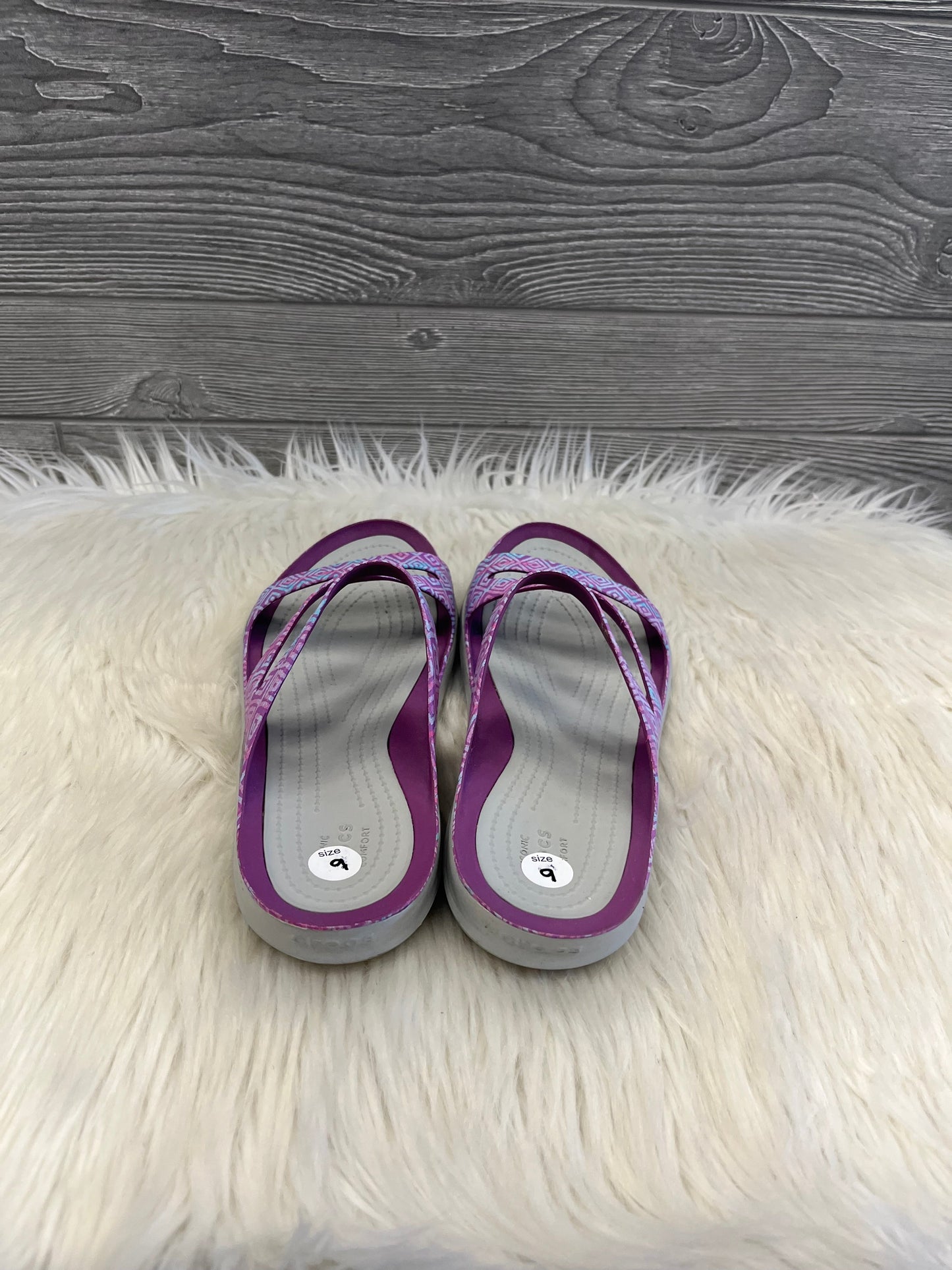 Sandals Flats By Crocs In Purple, Size: 9