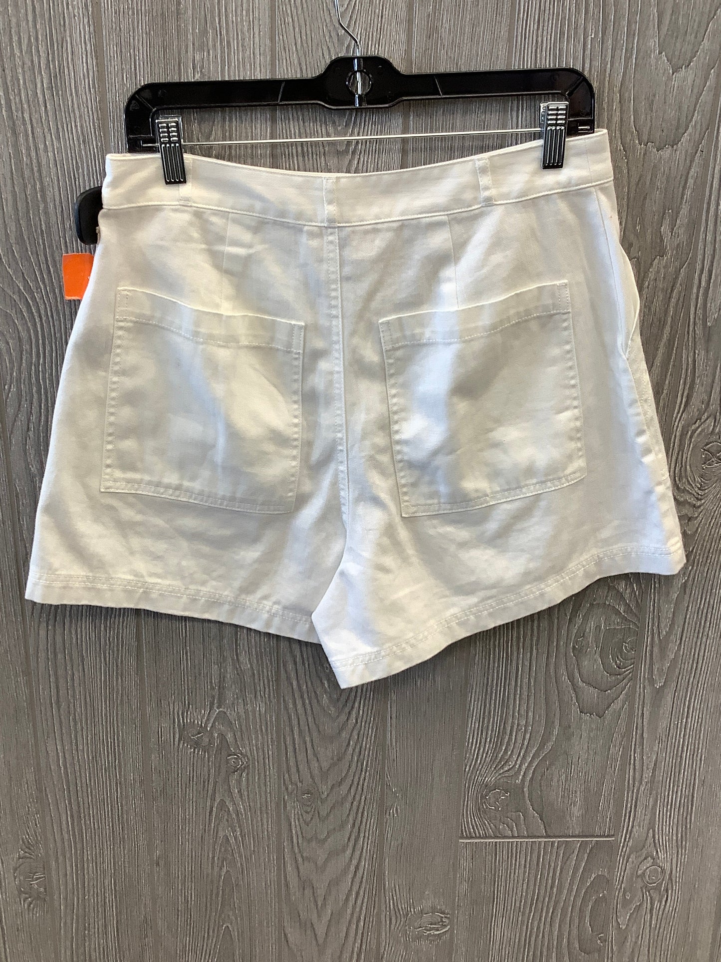 Shorts By Universal Thread  Size: 8