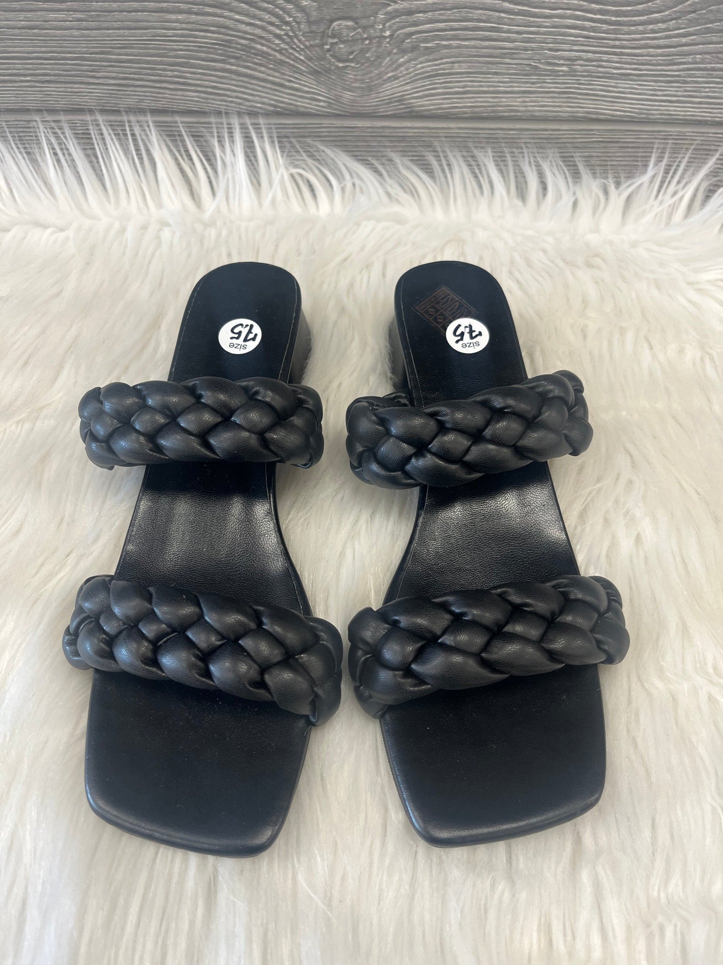 Sandals Heels Block By Clothes Mentor  Size: 7