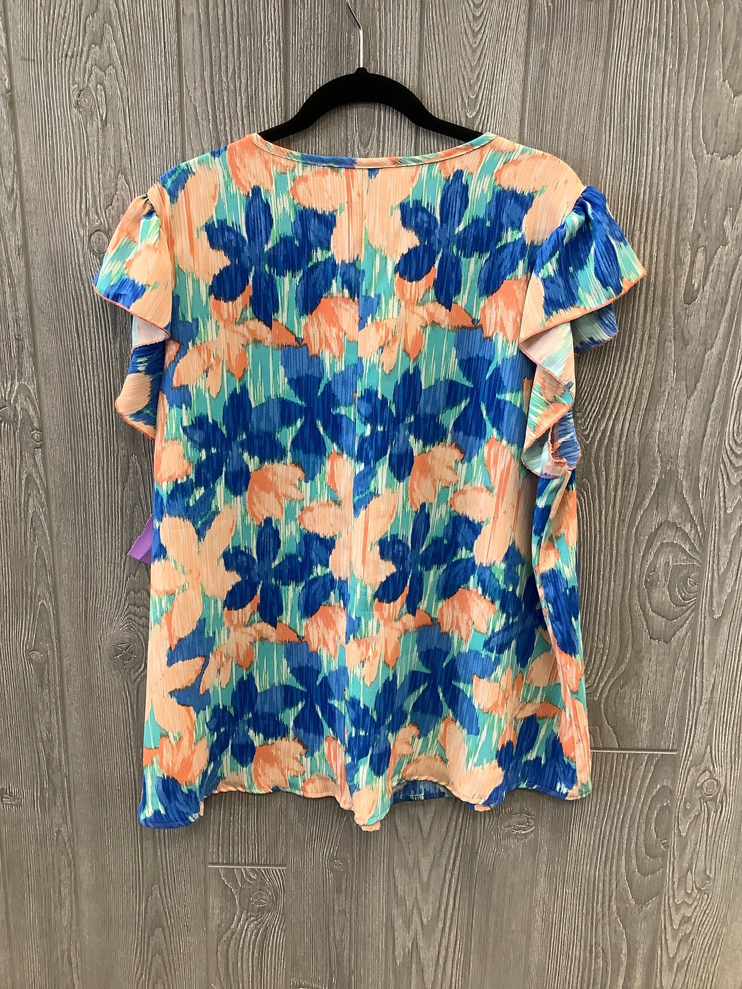 Top Short Sleeve By Haptics  Size: 1x