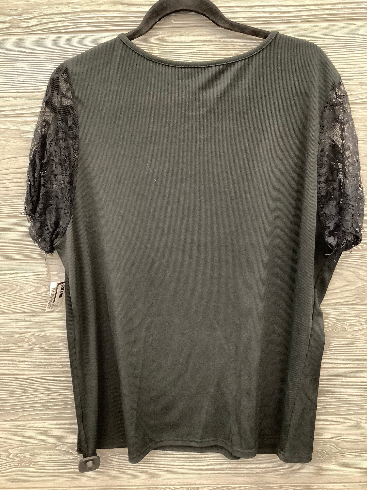 Top Short Sleeve By Shein In Black, Size: 3x