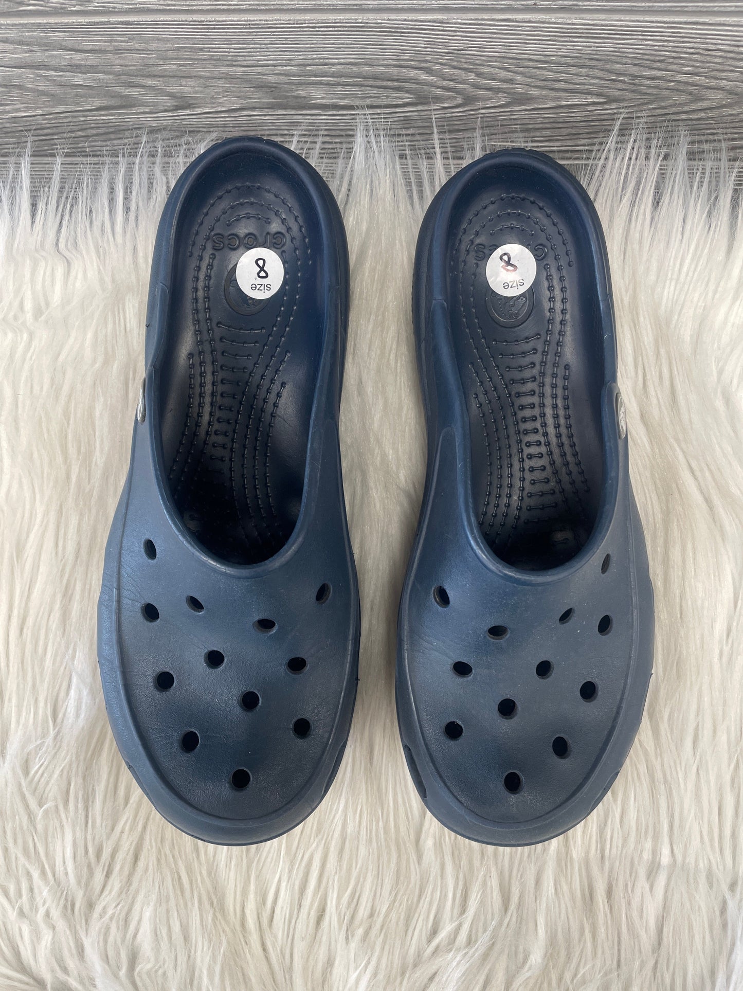 Sandals Flats By Crocs In Blue, Size: 8