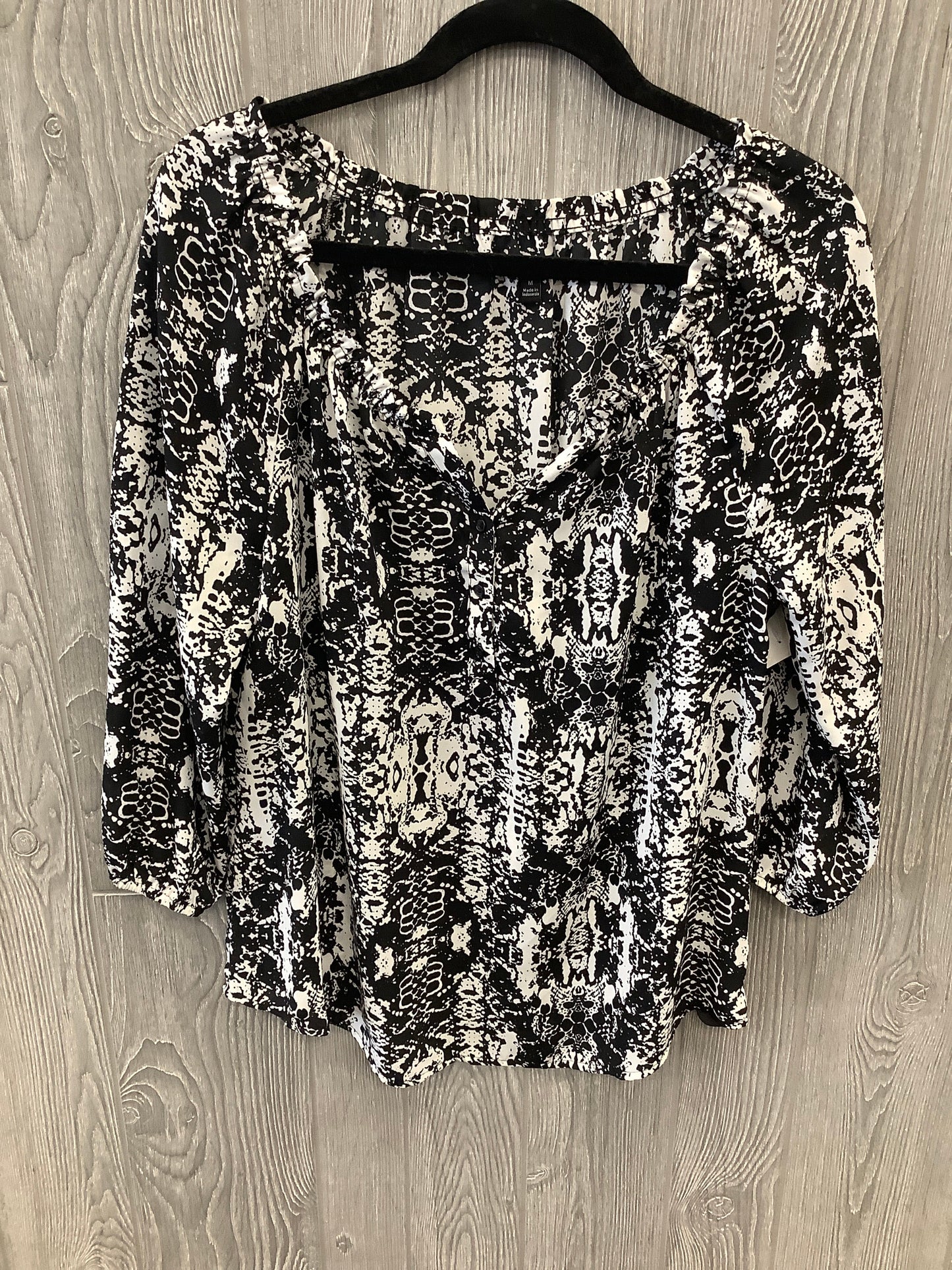 Black Top 3/4 Sleeve Apt 9, Size M