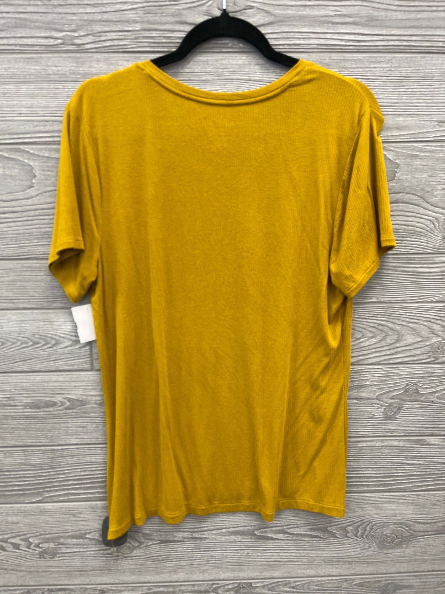 Top Short Sleeve By Apt 9 In Yellow, Size: M