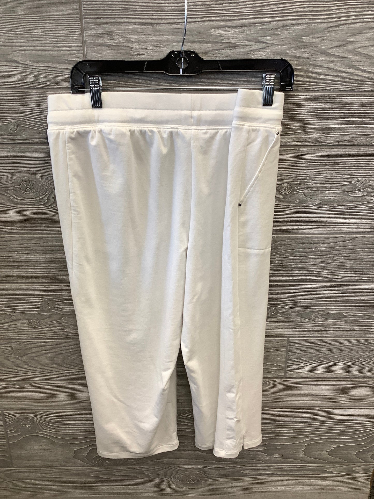 Athletic Capris By Clothes Mentor In White, Size: L