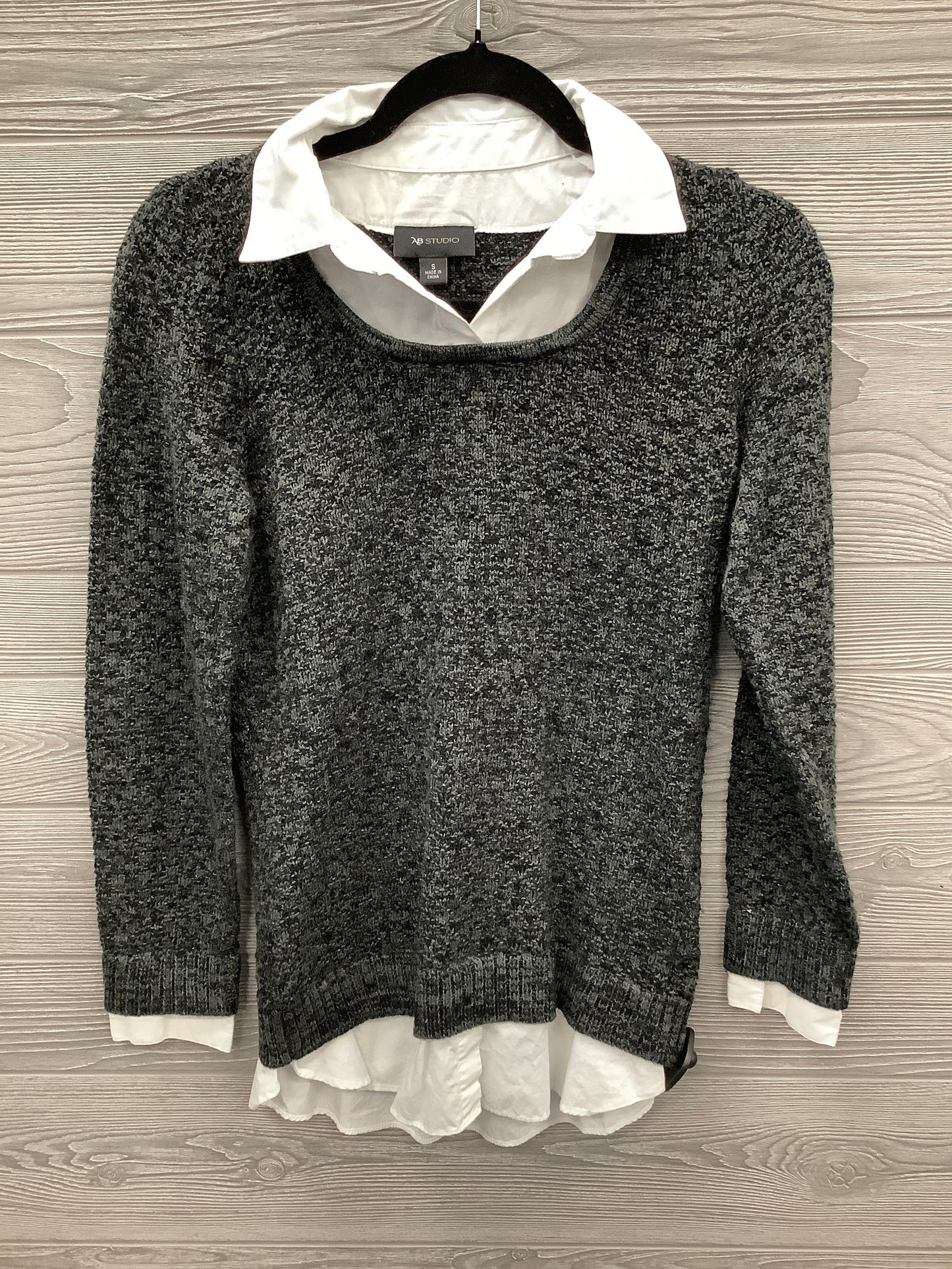 Top Long Sleeve By Ab Studio In Grey, Size: S