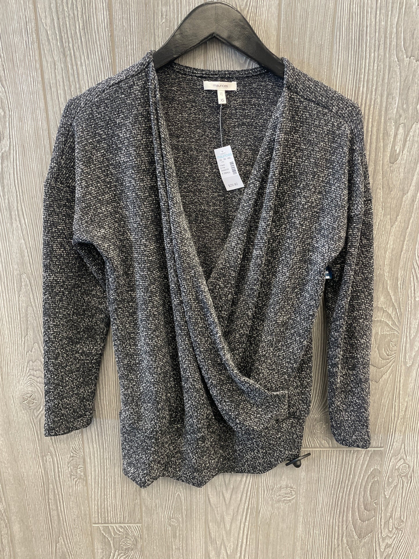 Top Long Sleeve By Maurices In Grey, Size: Xs