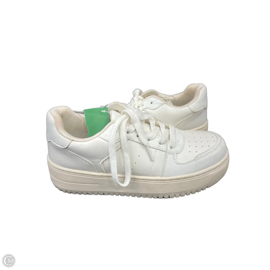 Shoes Sneakers By Wild Fable In White, Size: 8