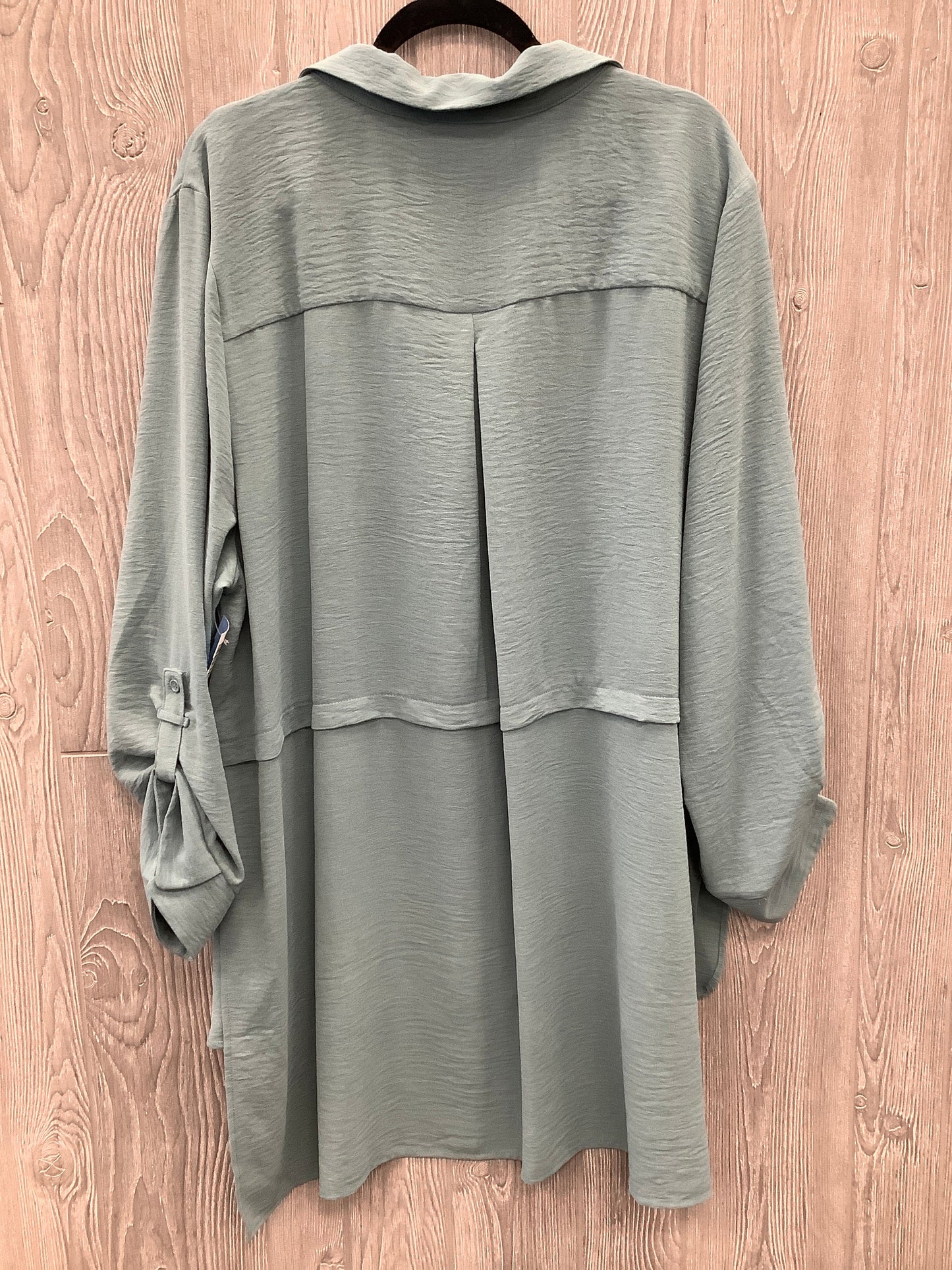 Top Long Sleeve By Clothes Mentor In Green, Size: 3x