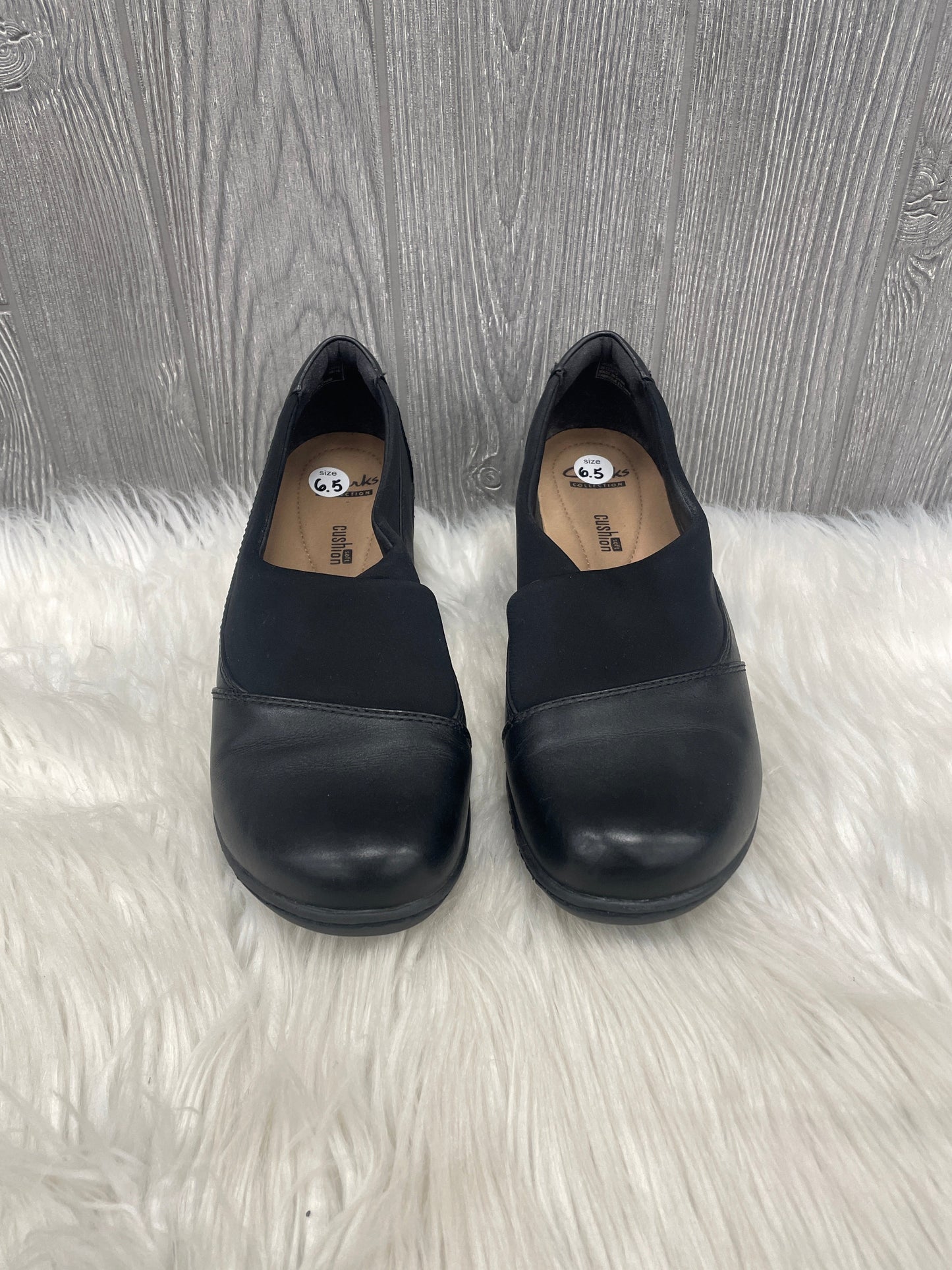 Shoes Flats By Clarks In Black, Size: 6.5