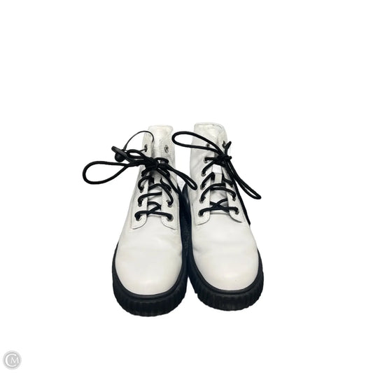 Boots Hiking By Timberland In White, Size: 8
