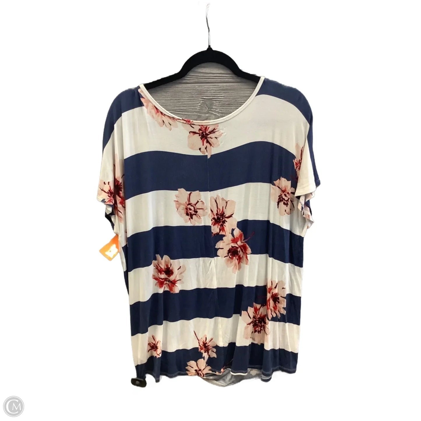 Top Short Sleeve By Maurices In Striped Pattern, Size: 1x