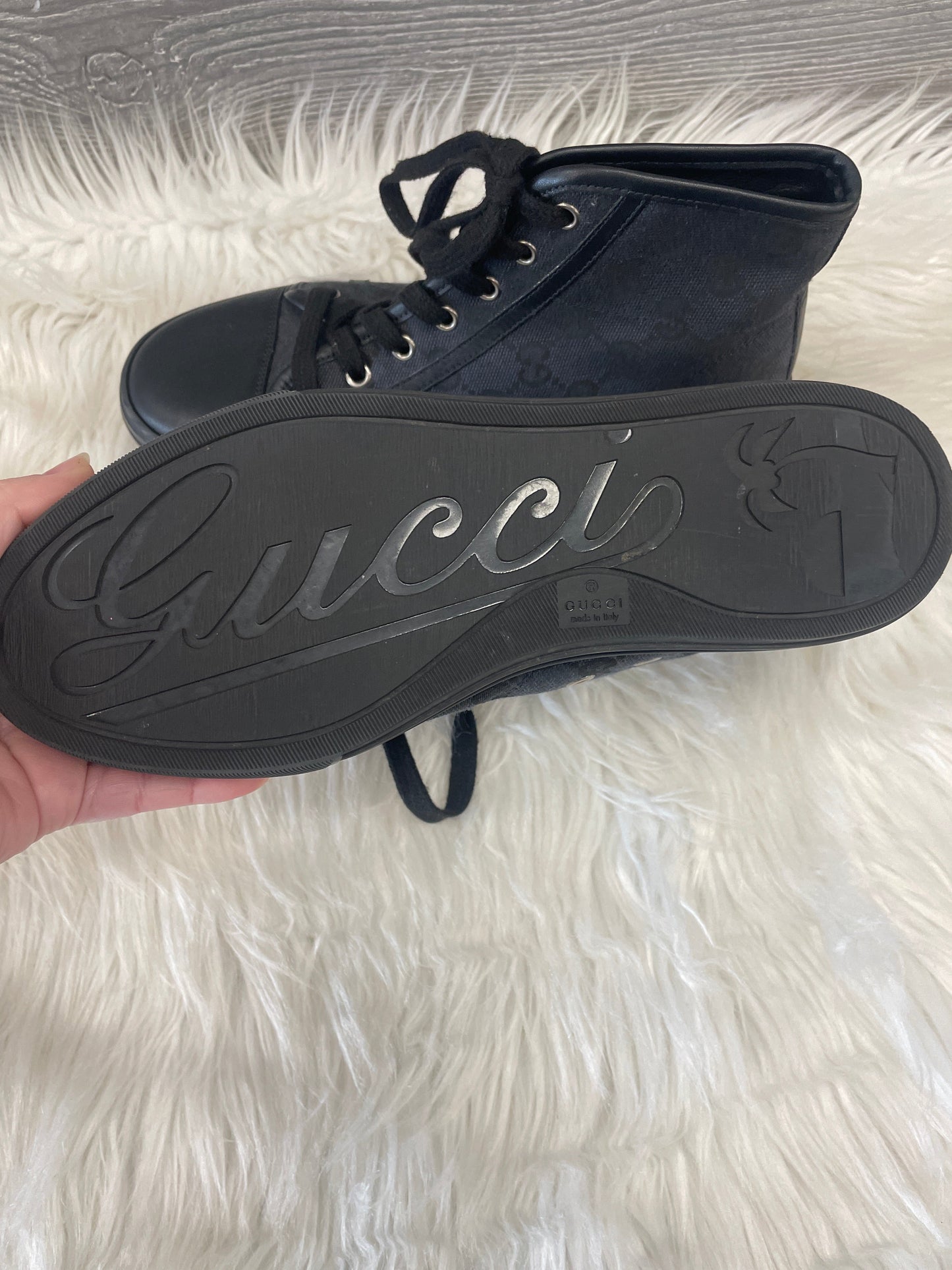 Black Shoes Luxury Designer Gucci, Size 6.5