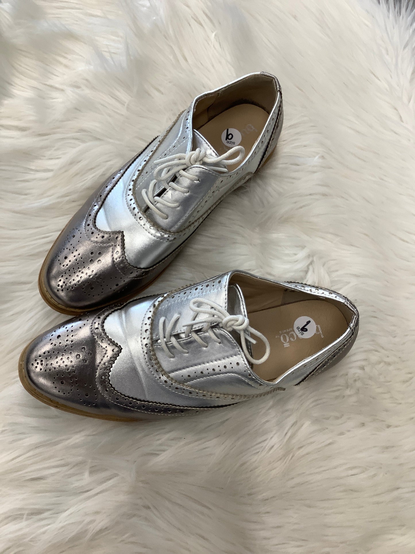Silver Shoes Flats Bucco, Size 9