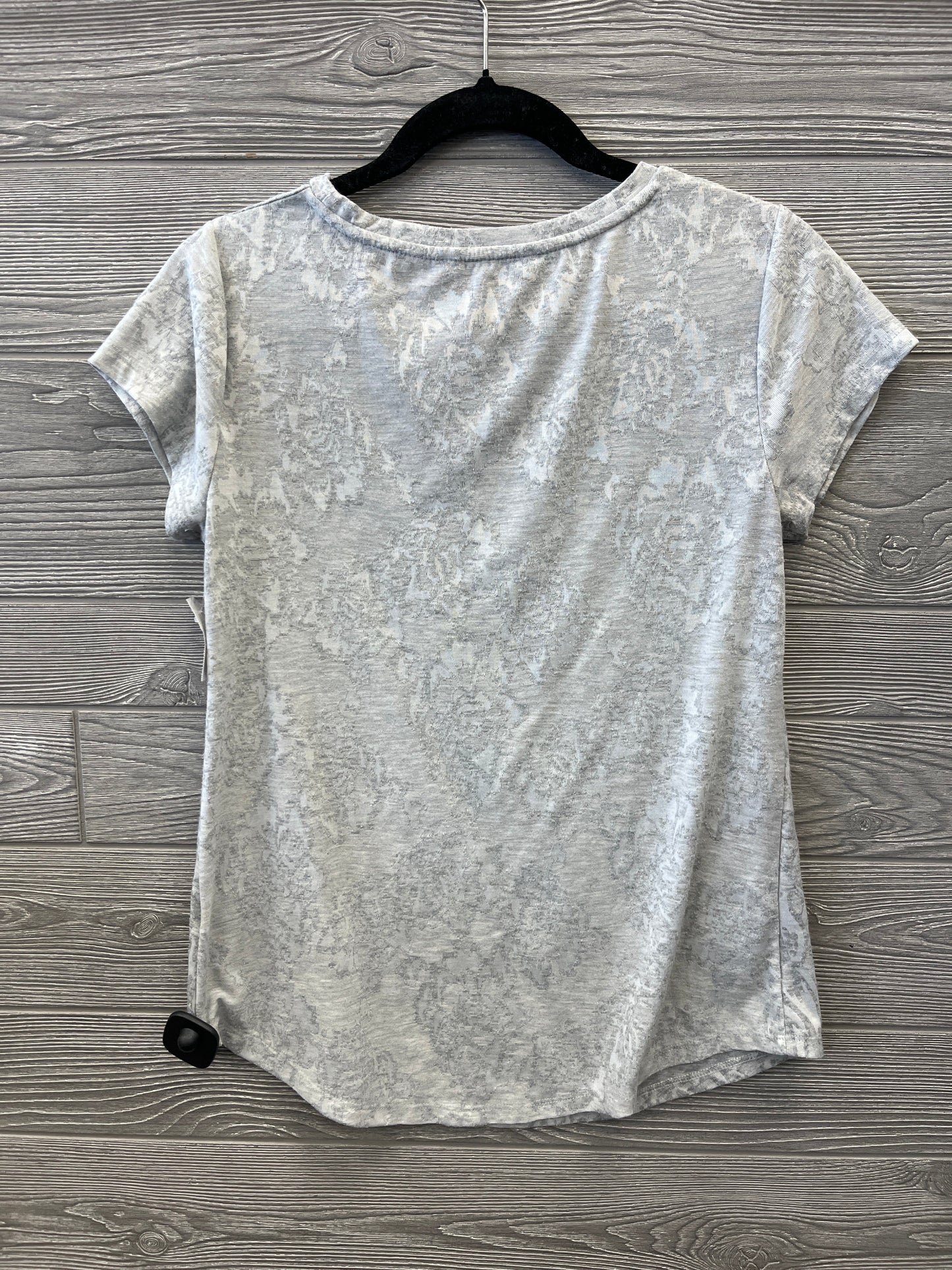 Top Short Sleeve By Simply Vera In Grey, Size: S