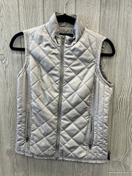 Vest Puffer & Quilted By Relativity In Grey, Size: Petite   S