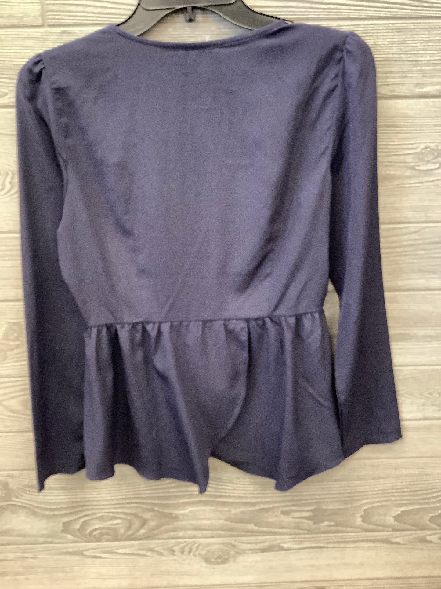 Top Long Sleeve By Clothes Mentor In Navy, Size: M