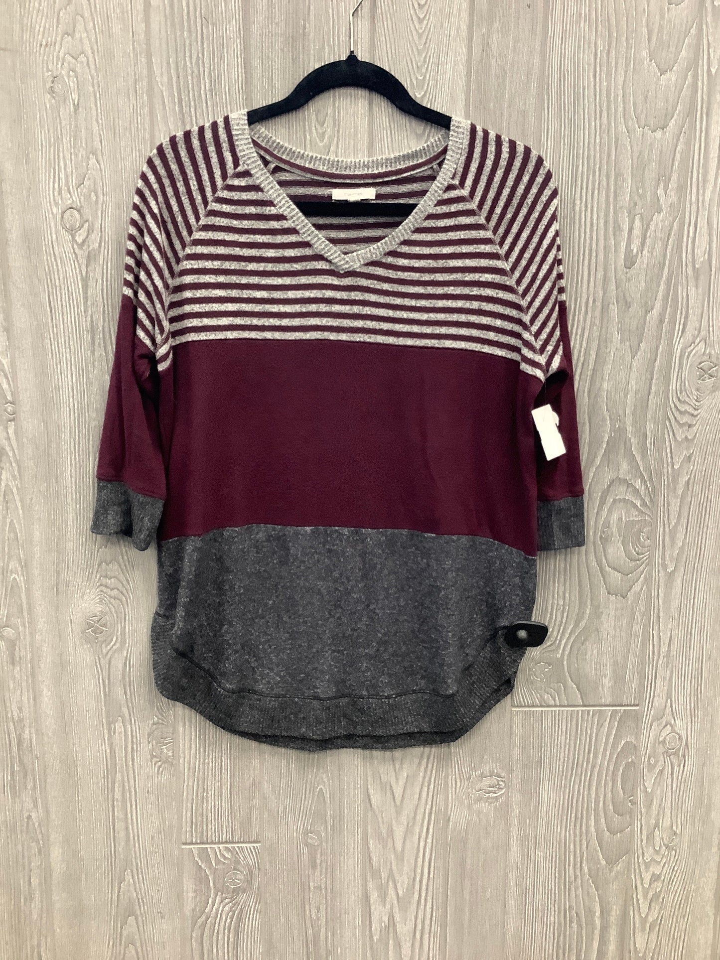 Top Long Sleeve By Maurices In Multi-colored, Size: M