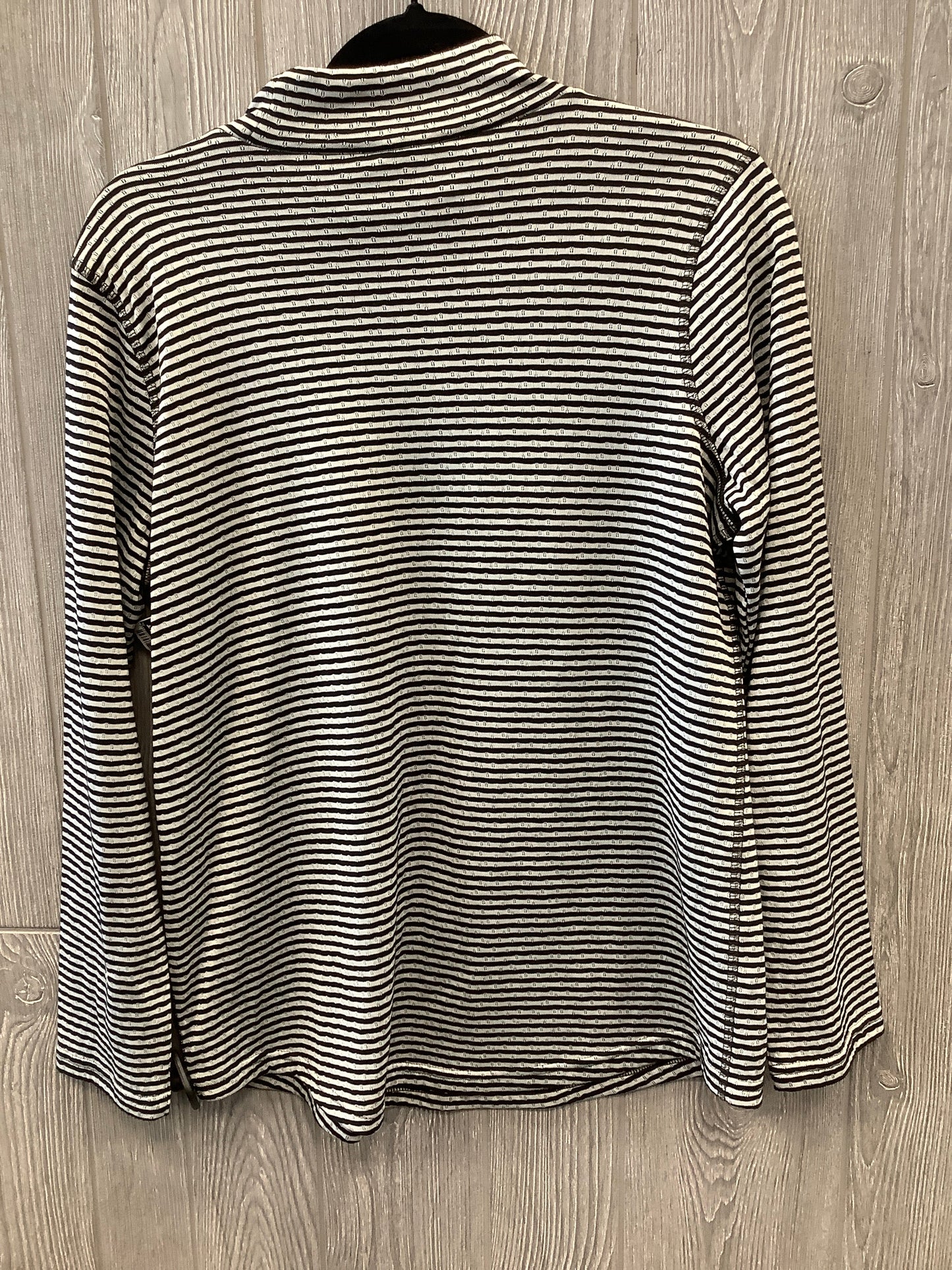 Top Long Sleeve By Zenergy By Chicos In Striped Pattern, Size: M