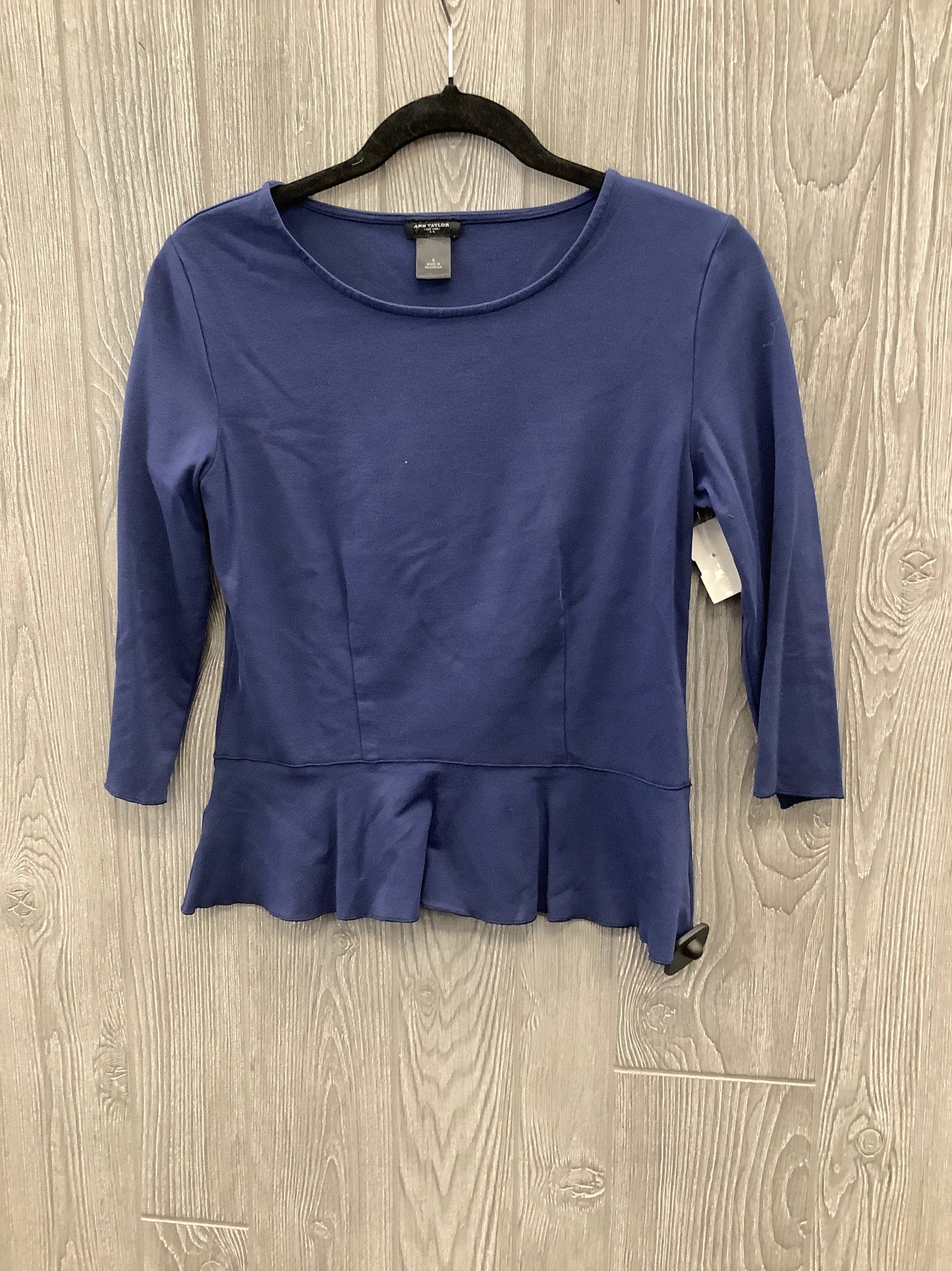 Top Long Sleeve By Ann Taylor In Navy, Size: S