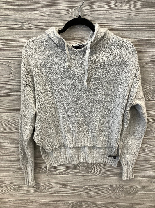 Sweater By Clothes Mentor In Grey, Size: L