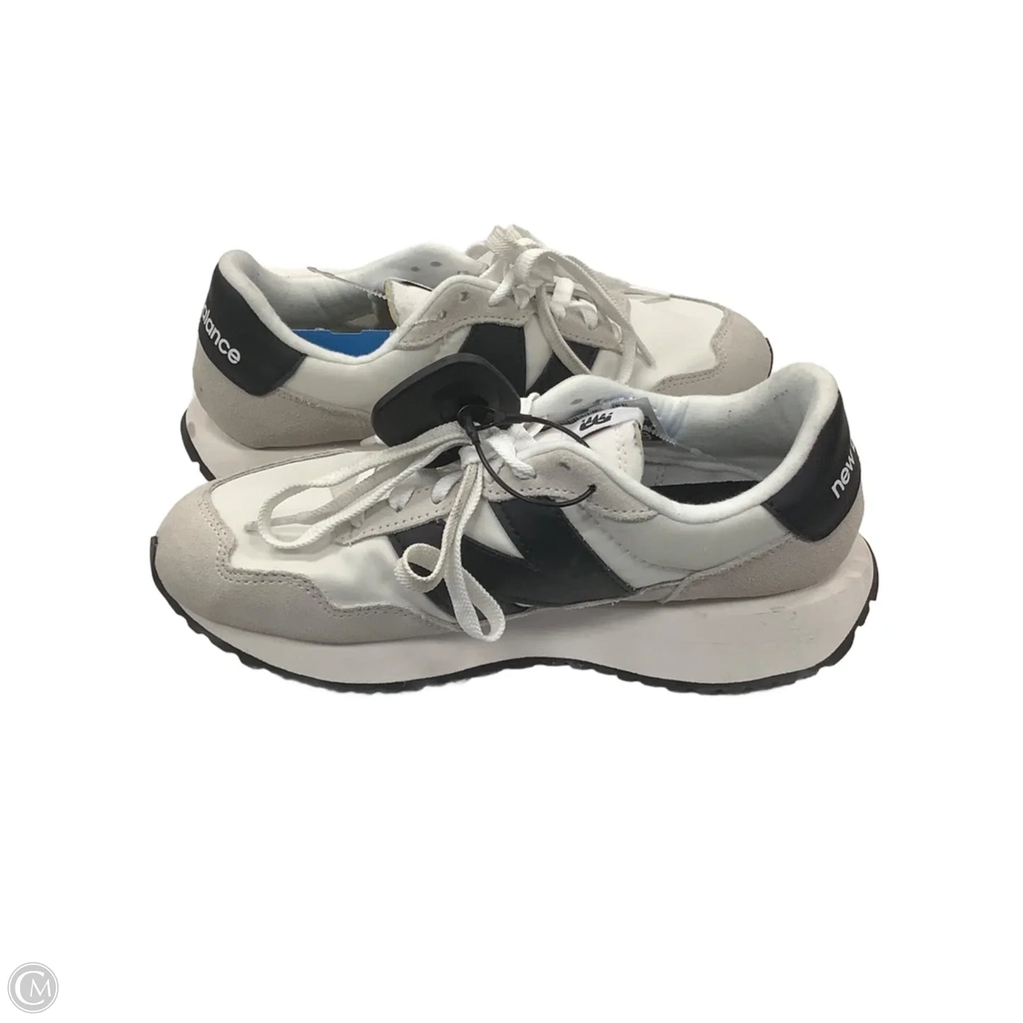 Shoes Athletic By New Balance In Black & White, Size: 8