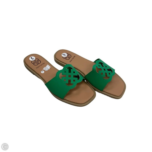 Sandals Flats By Daisy Fuentes In Green & Tan, Size: 8