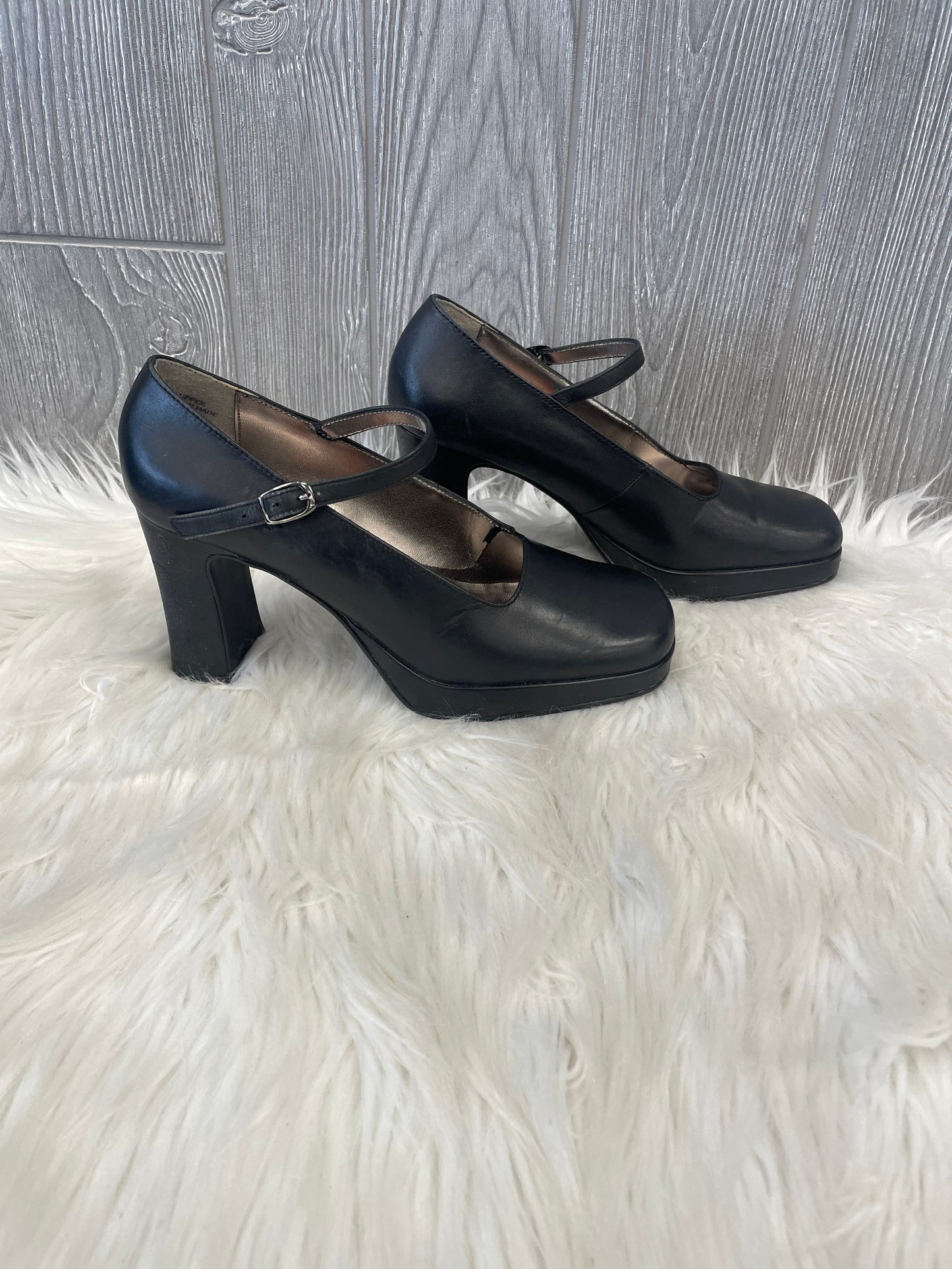 Black Shoes Heels Block Unlisted, Size 6
