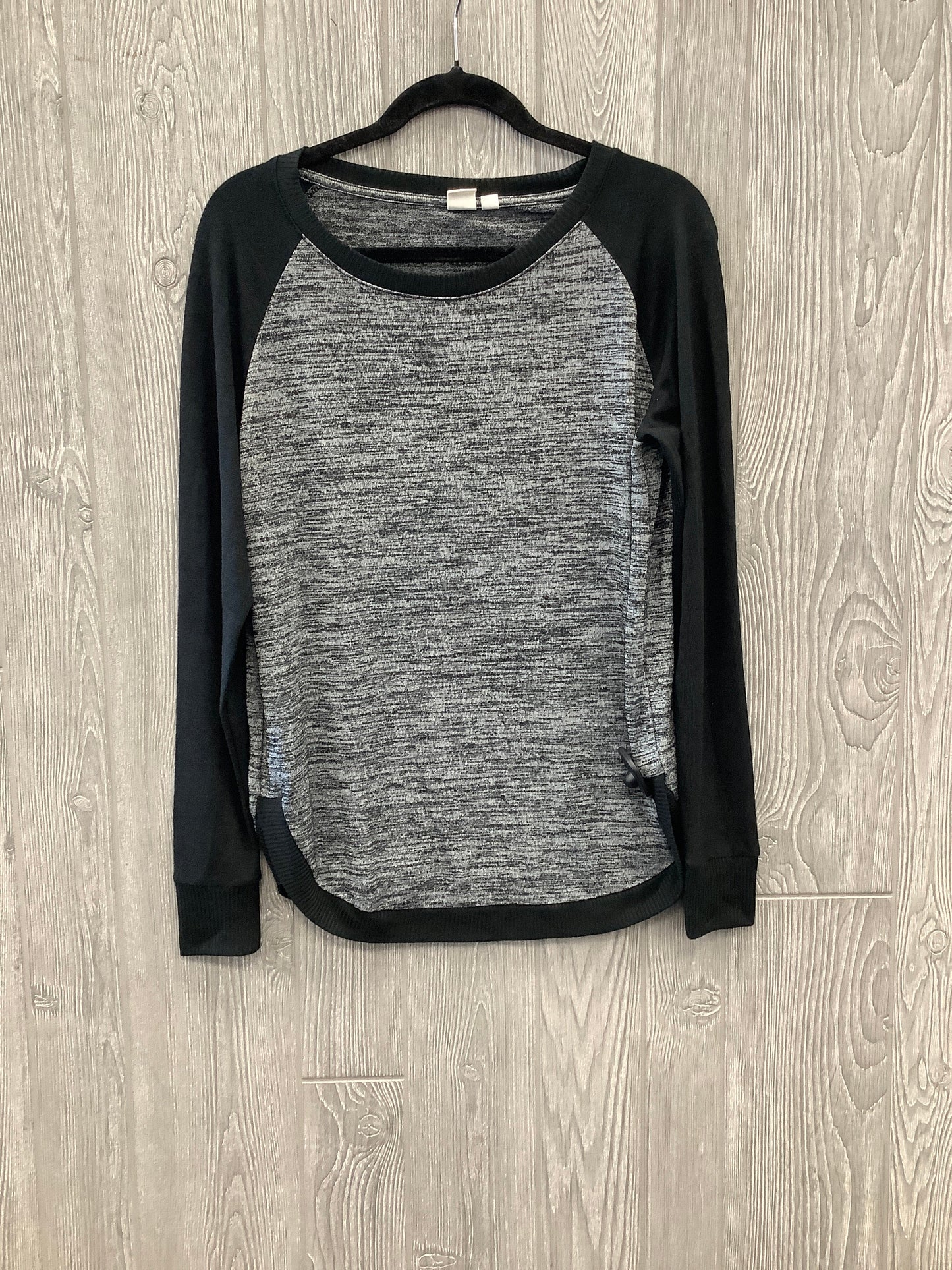 Top Long Sleeve By Gap In Black & Grey, Size: S