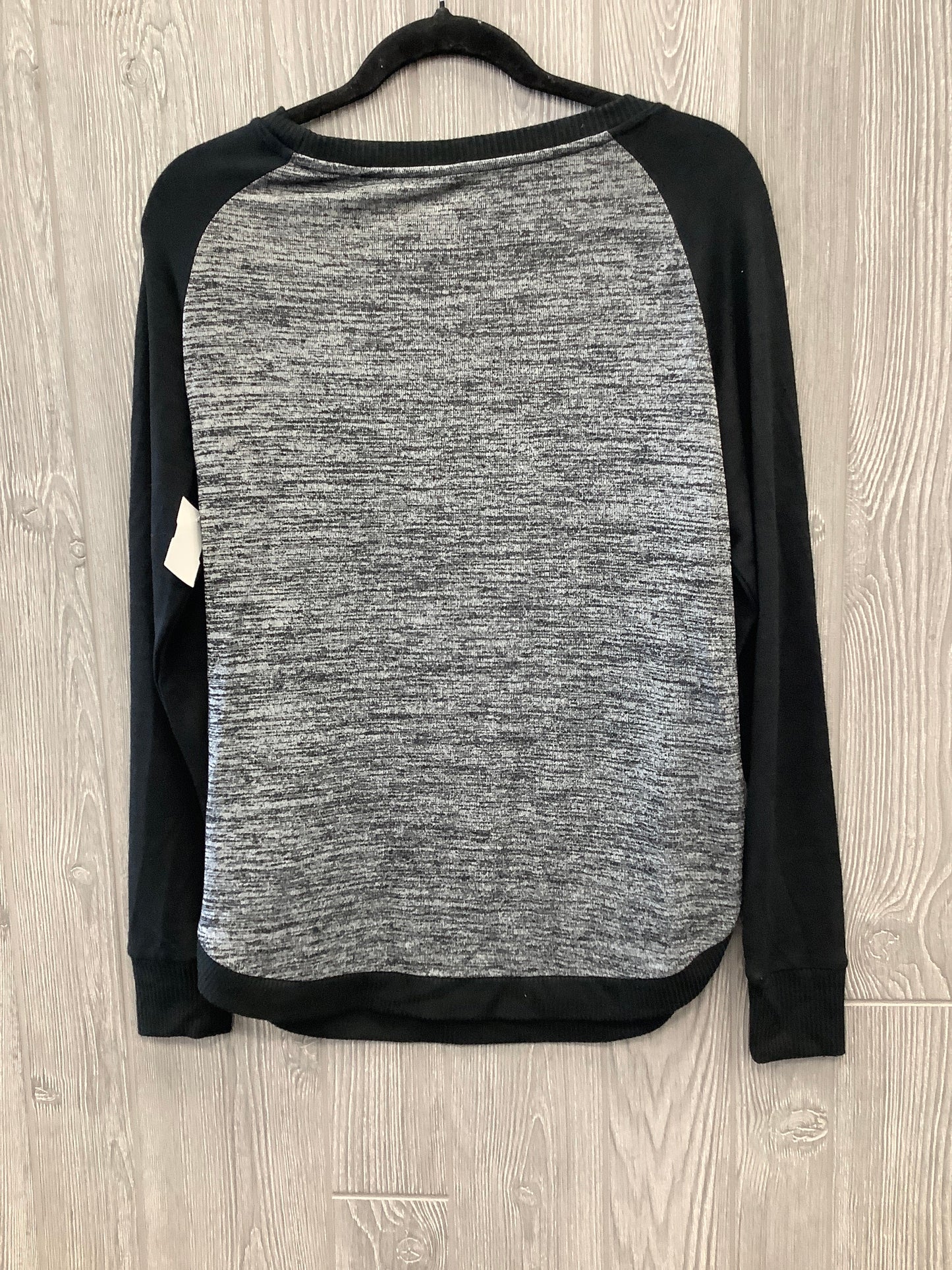 Top Long Sleeve By Gap In Black & Grey, Size: S