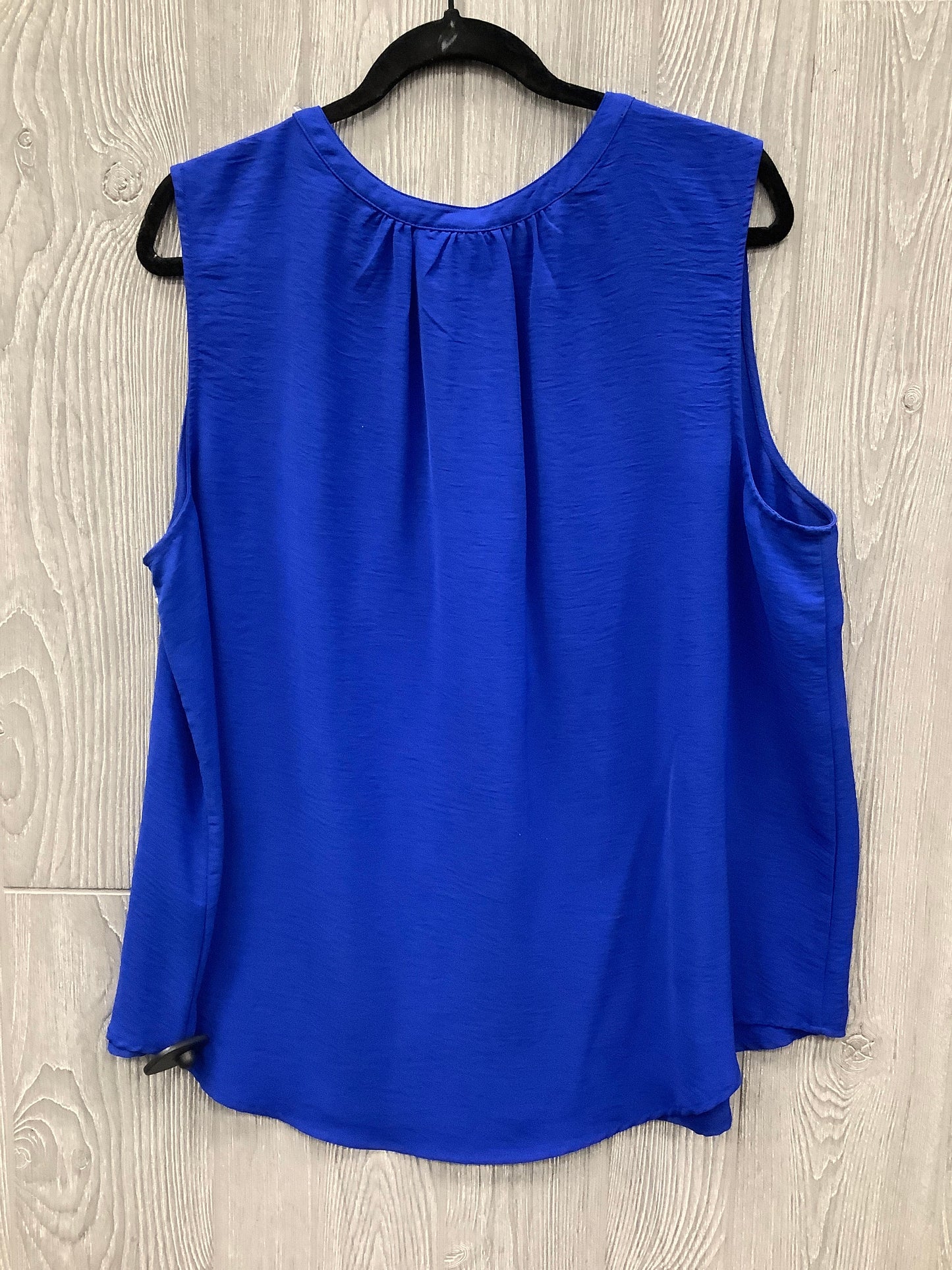 Top Sleeveless By Liz Claiborne In Blue, Size: 1x