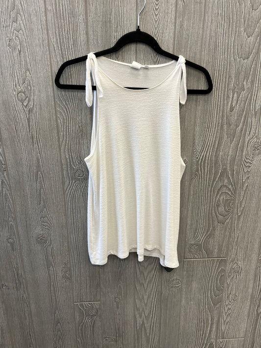 White Top Sleeveless Gap, Size M