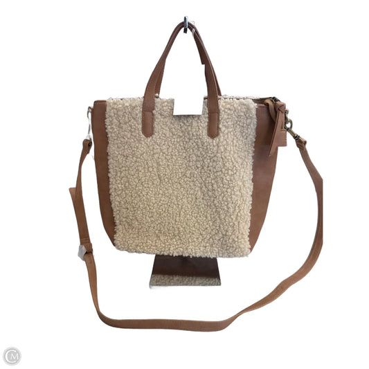 Crossbody By Universal Thread, Size: Medium