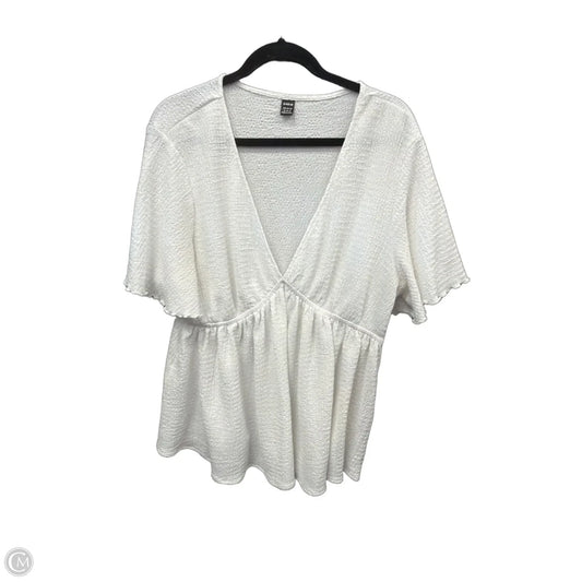Top Short Sleeve By Shein In White, Size: Xl