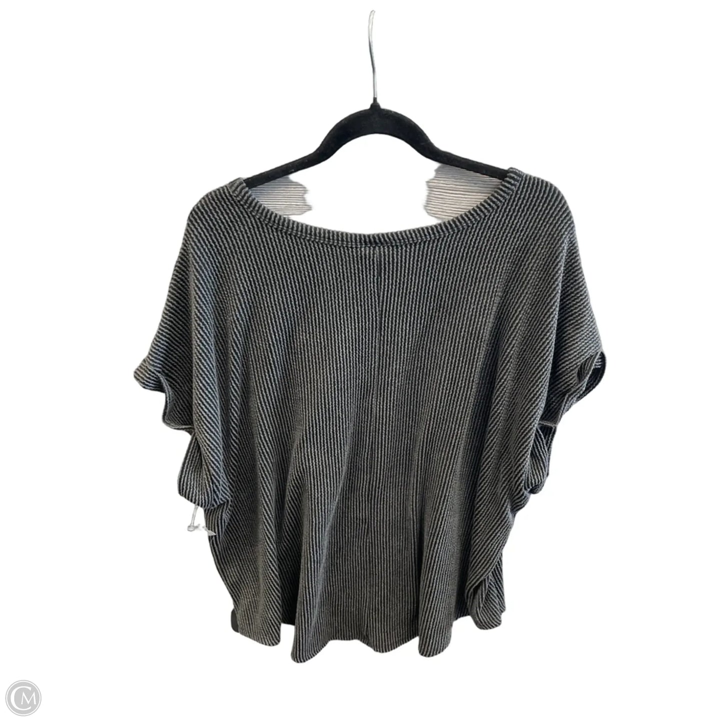 Top Short Sleeve By Torrid In Grey, Size: 2x