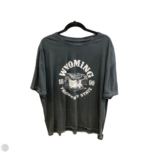 Top Short Sleeve By Maurices In Grey, Size: 1x