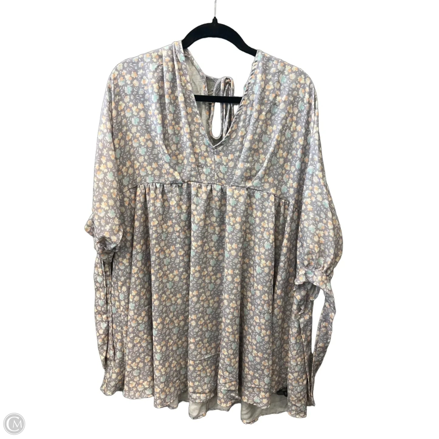 Dress Casual Short By Peach Love Cream California In Grey, Size: M