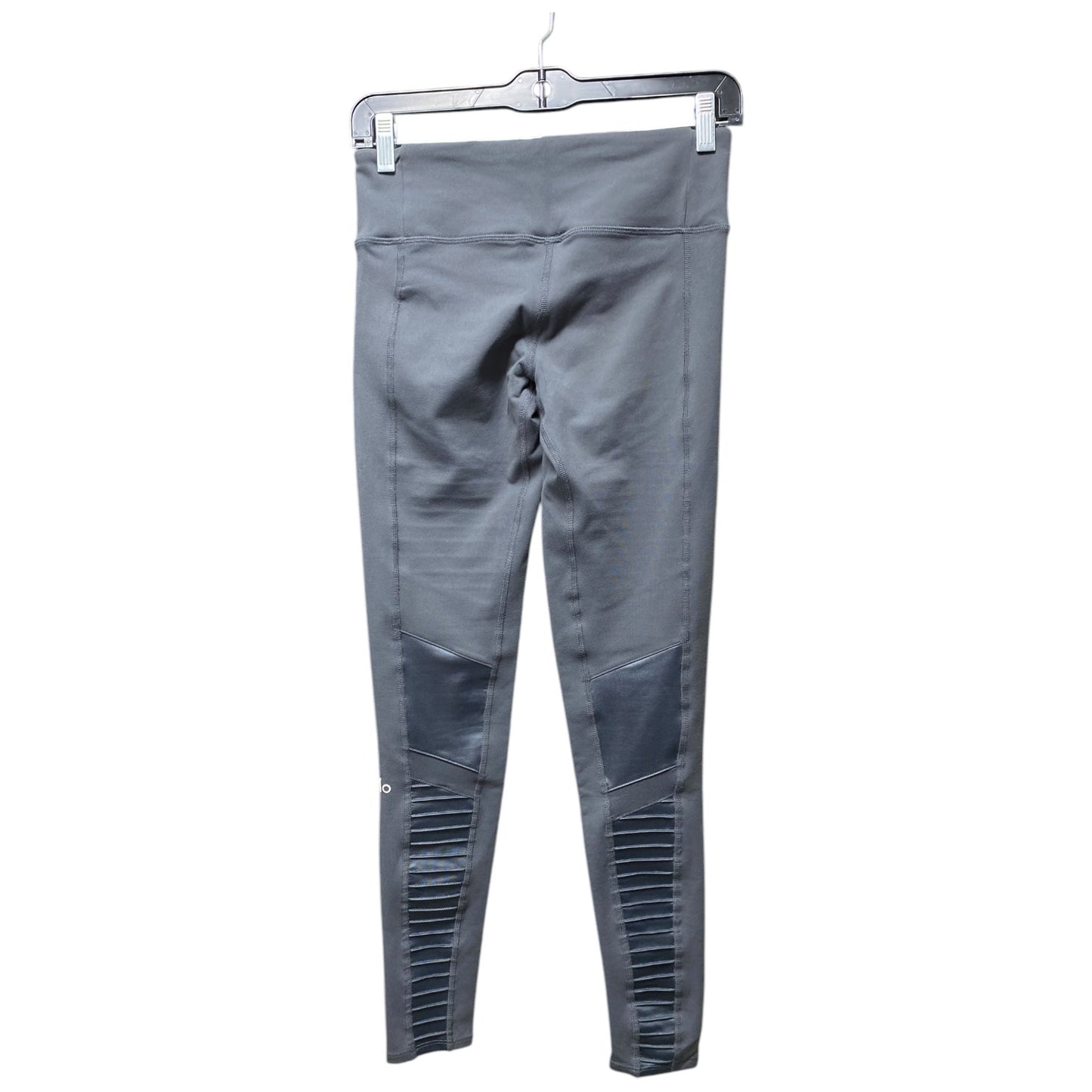 Athletic Leggings By Alo In Grey, Size: Xs