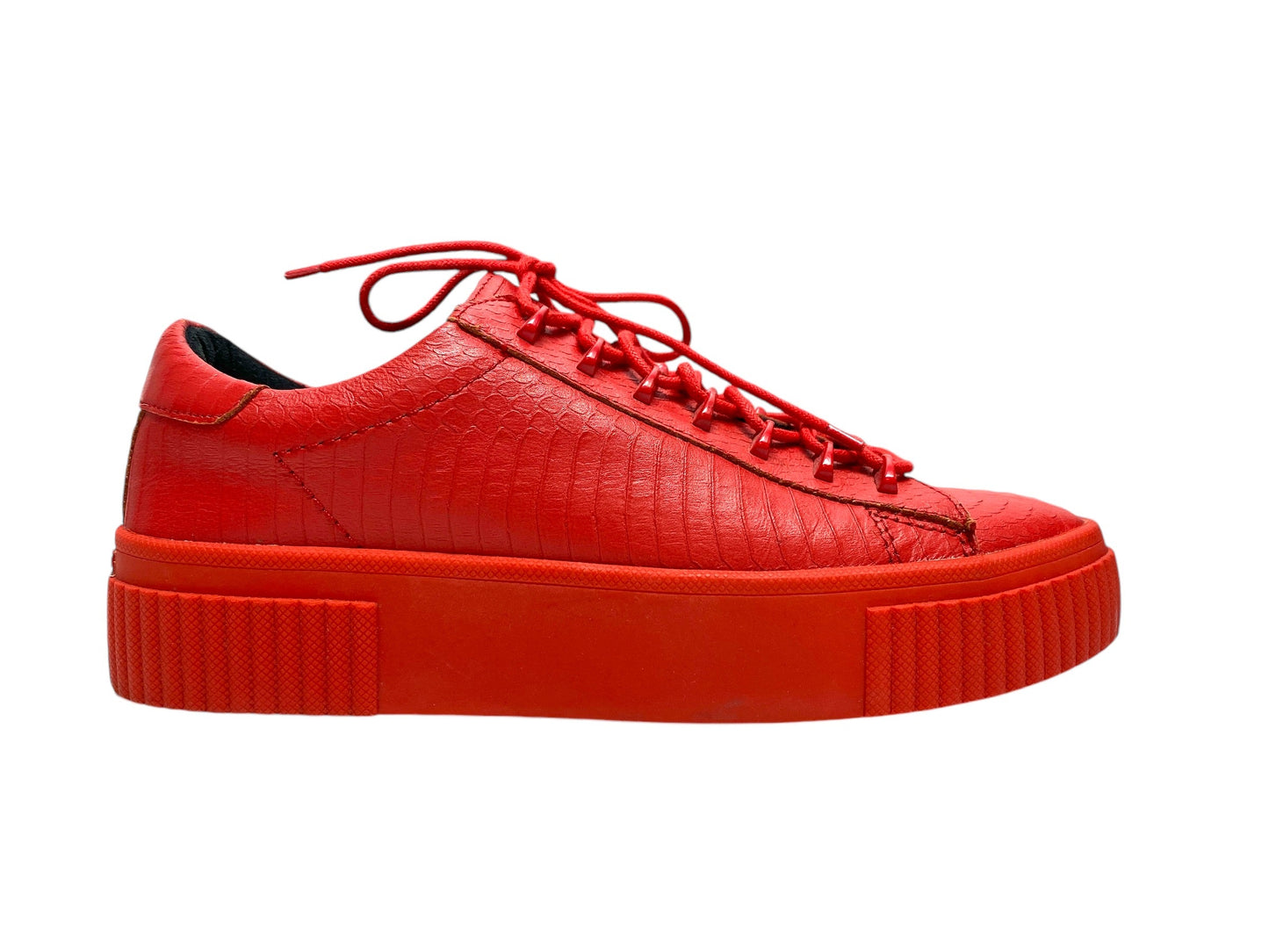 Shoes Sneakers By Clothes Mentor In Red, Size: 7.5