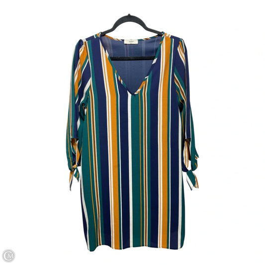 Dress Casual Short By Entro In Striped Pattern, Size: S