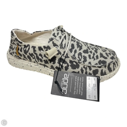 Shoes Flats By Hey Dude In Animal Print, Size: 7