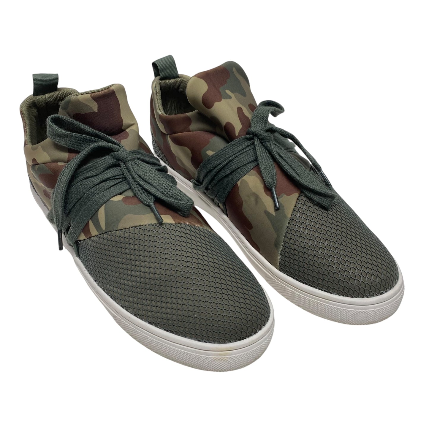 Shoes Sneakers By Steve Madden In Camouflage Print, Size: 9.5