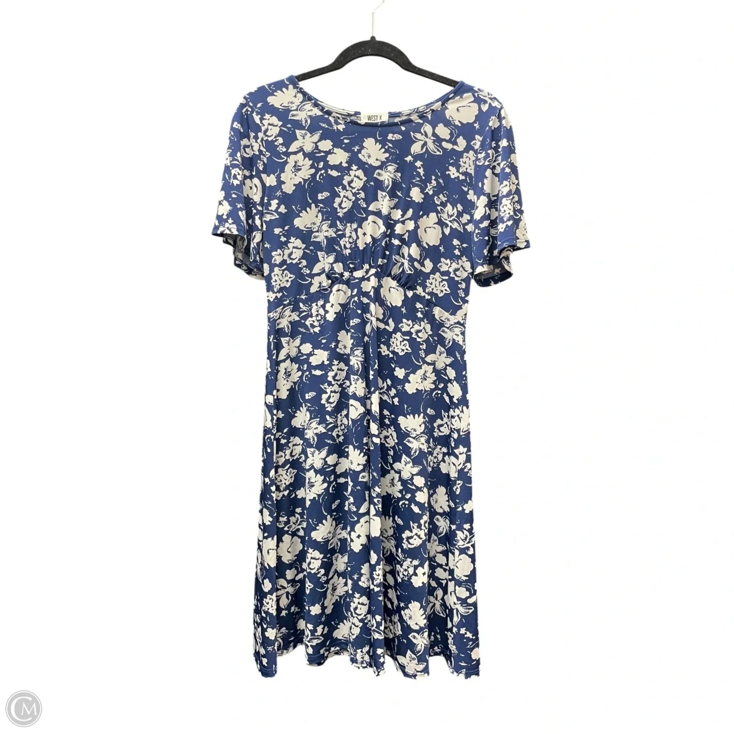 Dress Casual Short By Clothes Mentor In Blue & White, Size: M