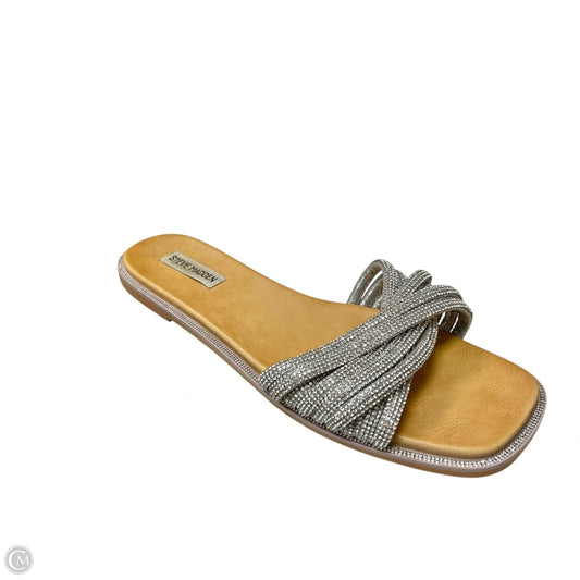 Sandals Flats By Steve Madden In Silver & Tan, Size: 10