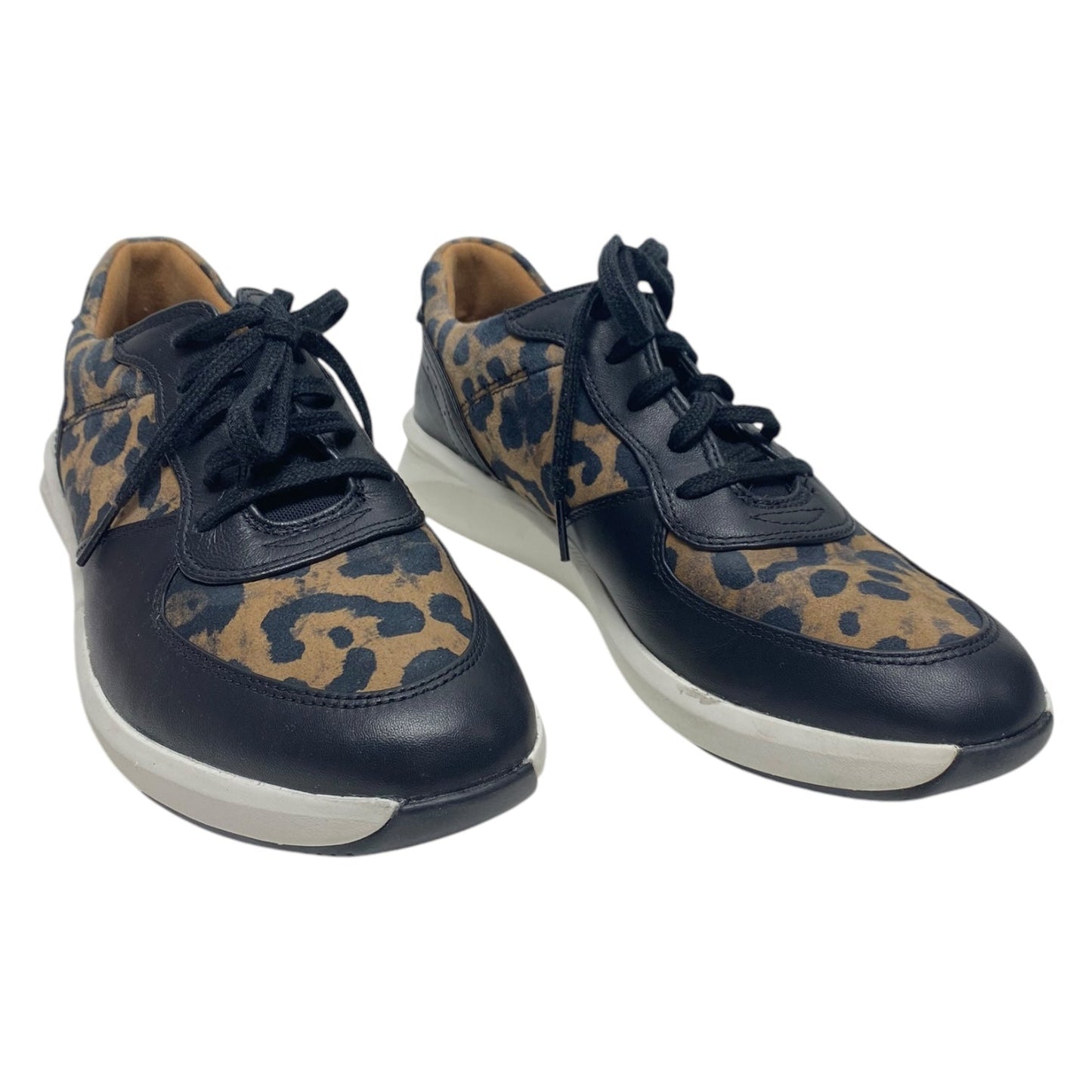 Shoes Sneakers By Clarks In Animal Print, Size: 8.5