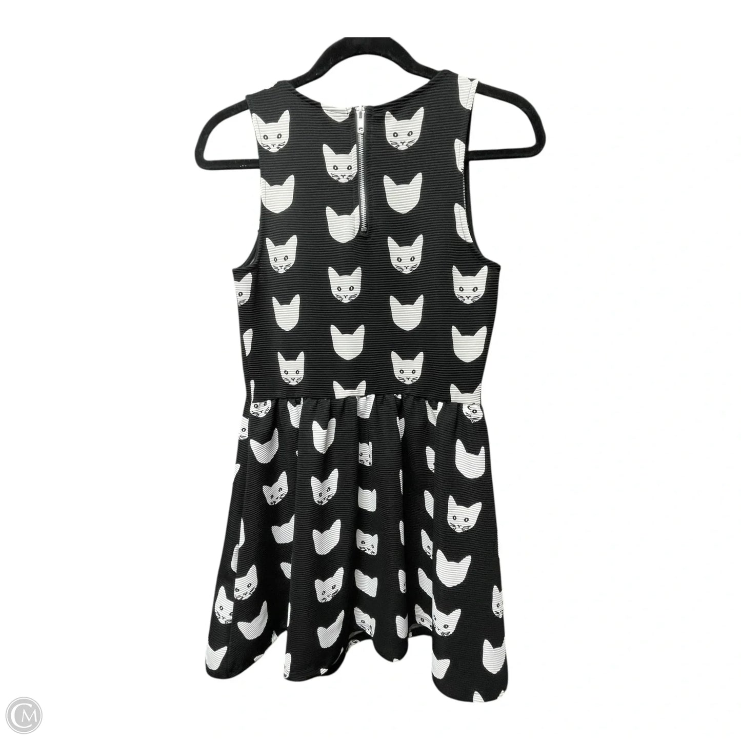 Dress Casual Short By Divided In Black & White, Size: S