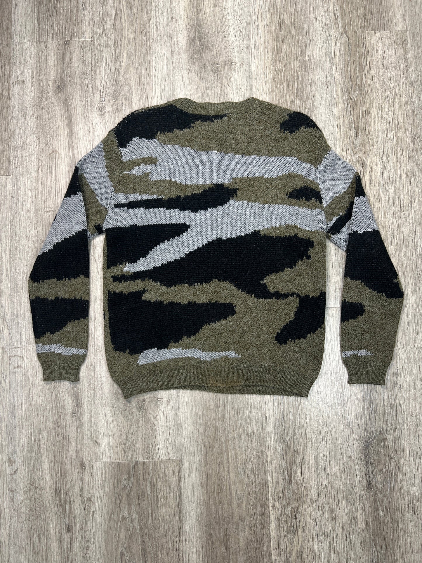 Sweater By Wanna B In Camouflage Print, Size: S