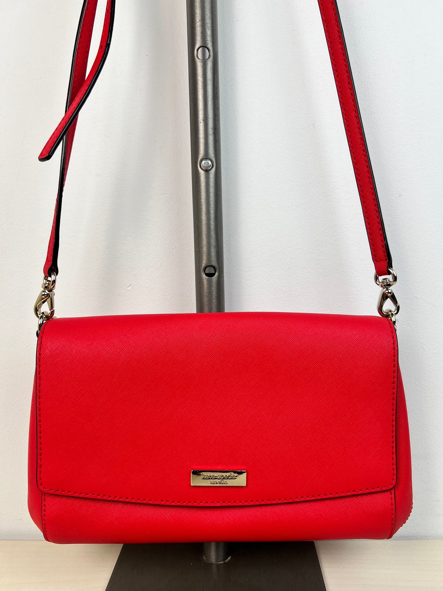 Crossbody Designer By Kate Spade, Size: Medium