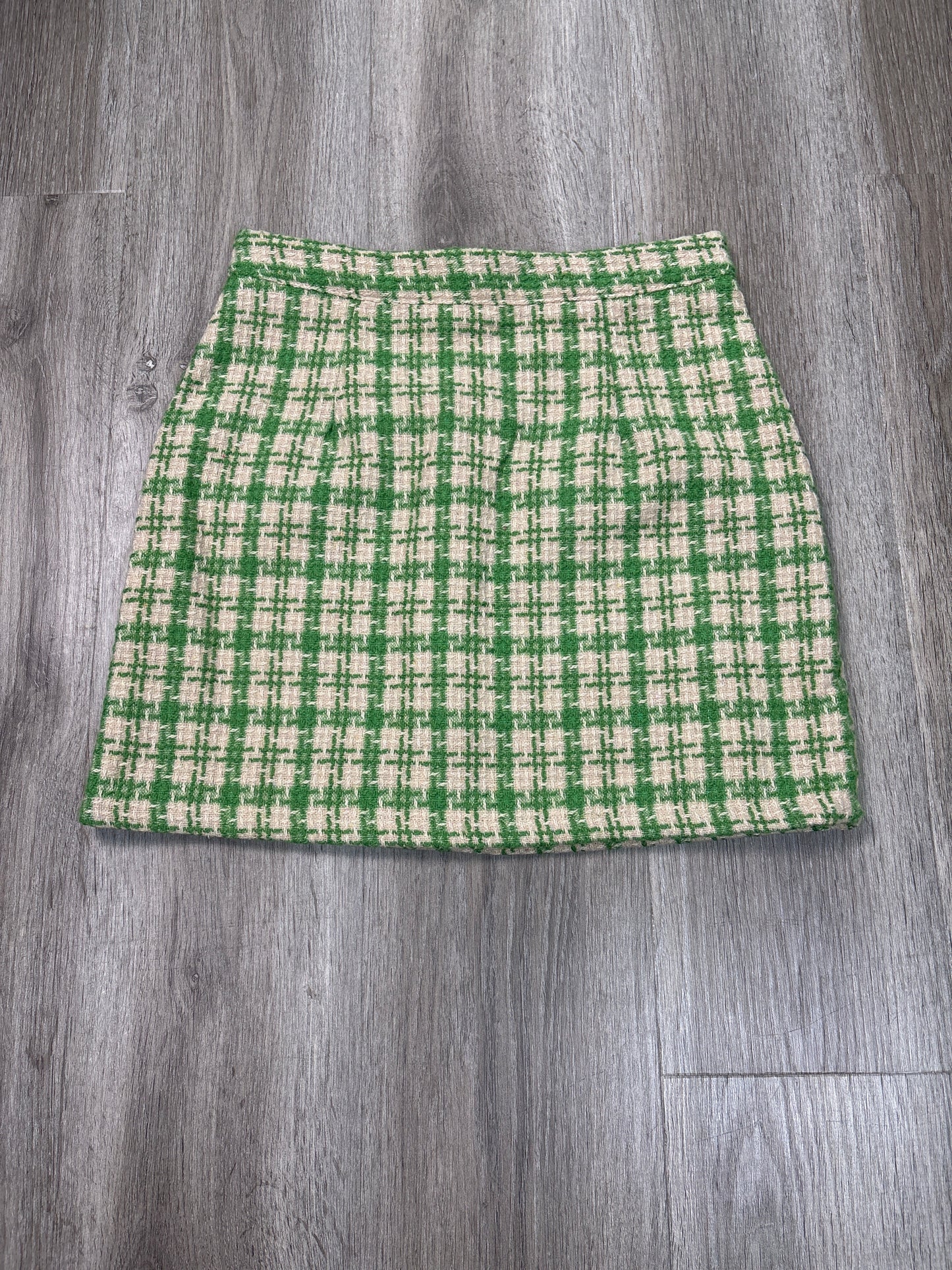 Skirt Mini & Short By Fashion On Earth In Green, Size: M